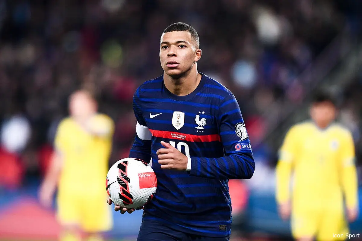 kylian mbappe son avocate tape du poing sur la table icon pl5 3693 1 337711