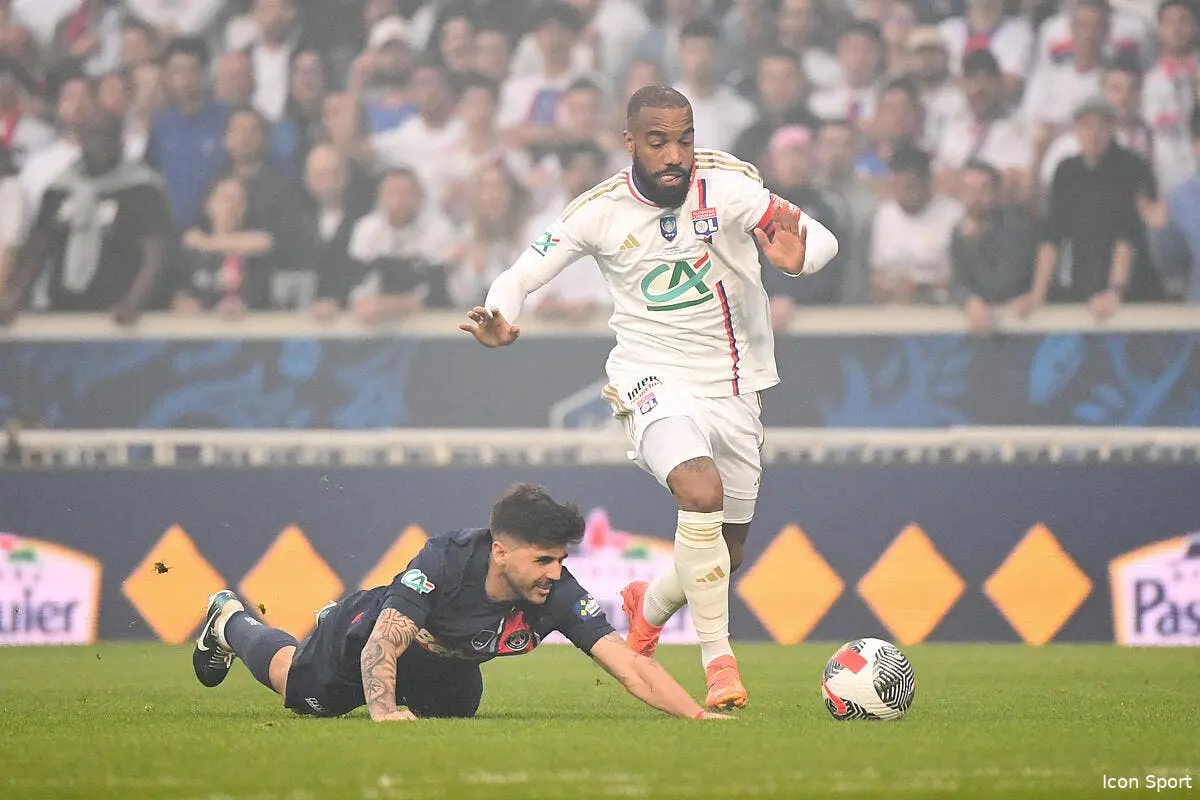 L'Europe avant tout, Lacazette reste à l'OL !