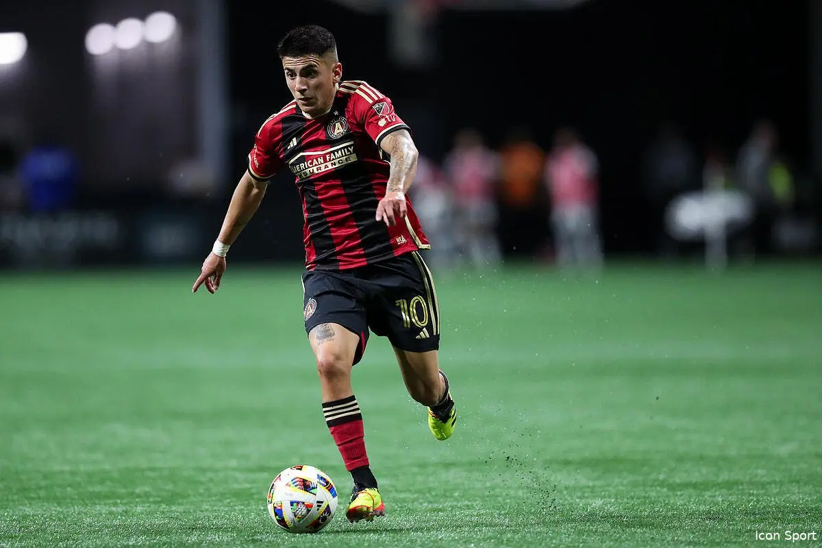 L'OL négocie avec Thiago Almada !