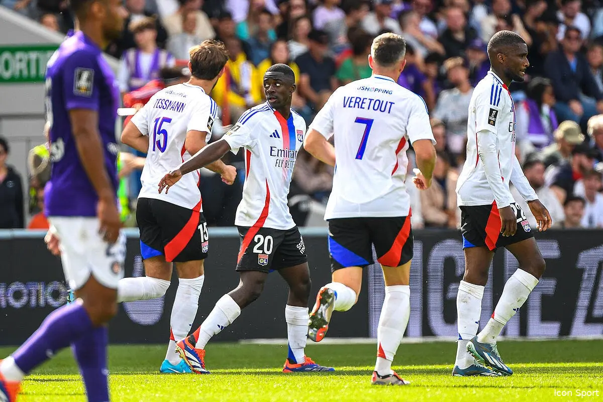 L'OL volé par l'arbitrage à Toulouse, la colère gronde