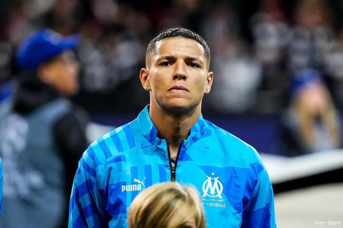 l om leve l option d achat amine harit a signe icon 26102022 dsc0656 362277