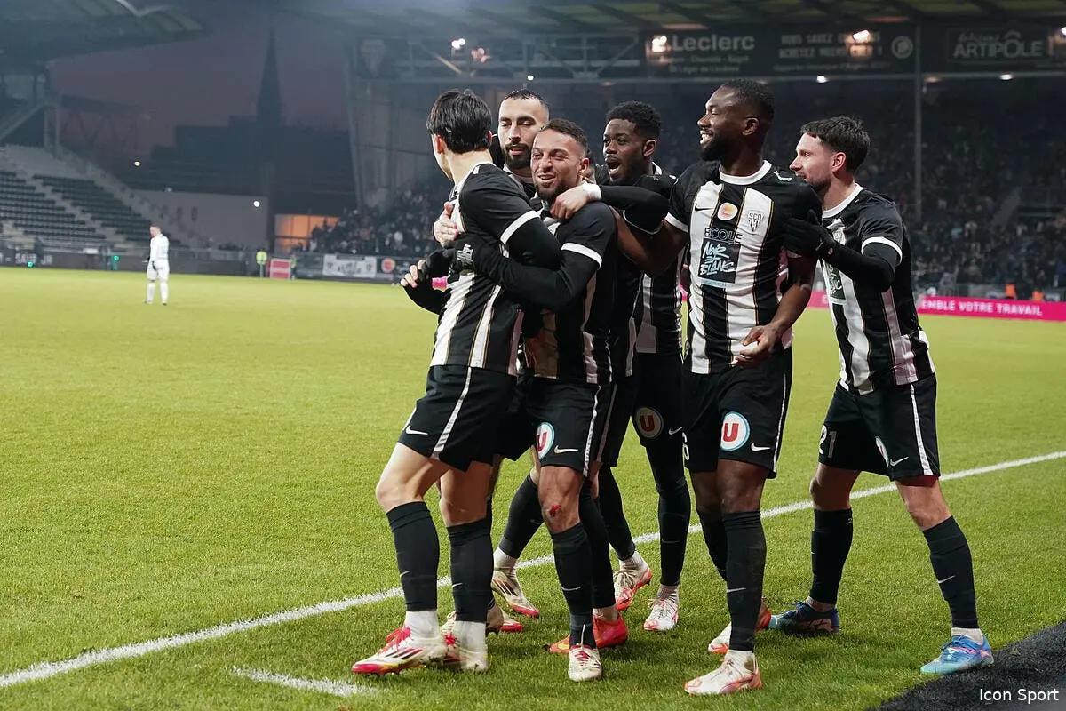 L1 : Angers maîtrise Auxerre, Le Havre contrarie Reims