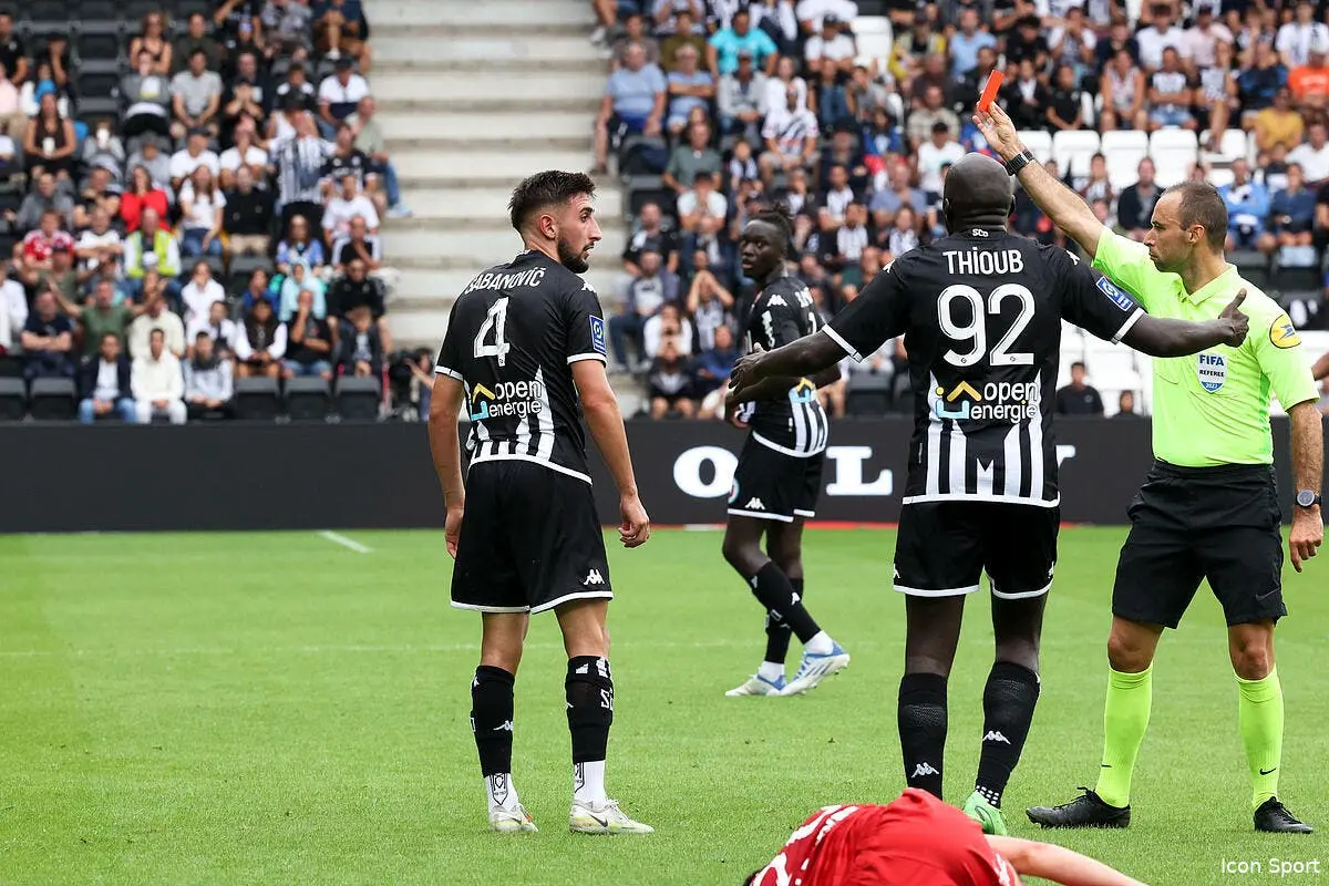 l1 cartons rouges les arbitres vont continuer icon 034a9524 348519