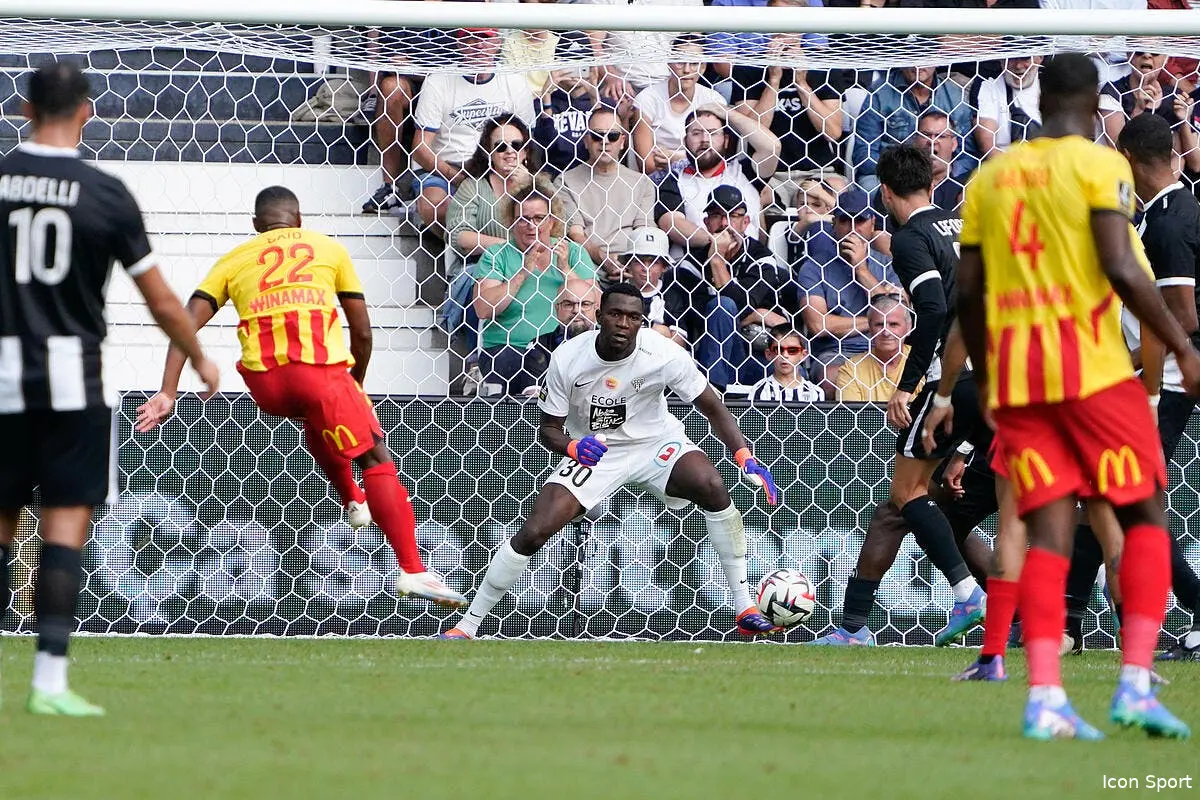 L1 : Lens s'en sort à Angers, merci Wesley Saïd