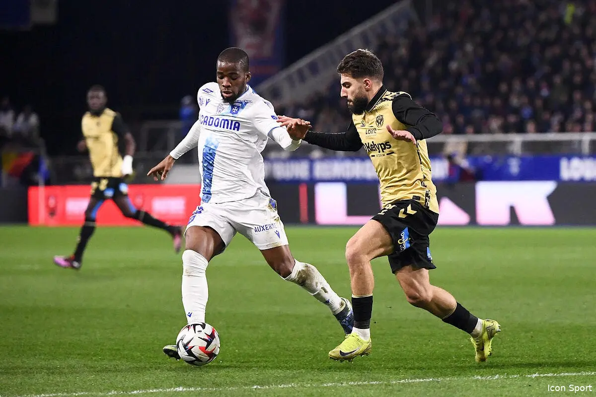 L1 : Un point à Auxerre et l'ASSE quitte la zone rouge