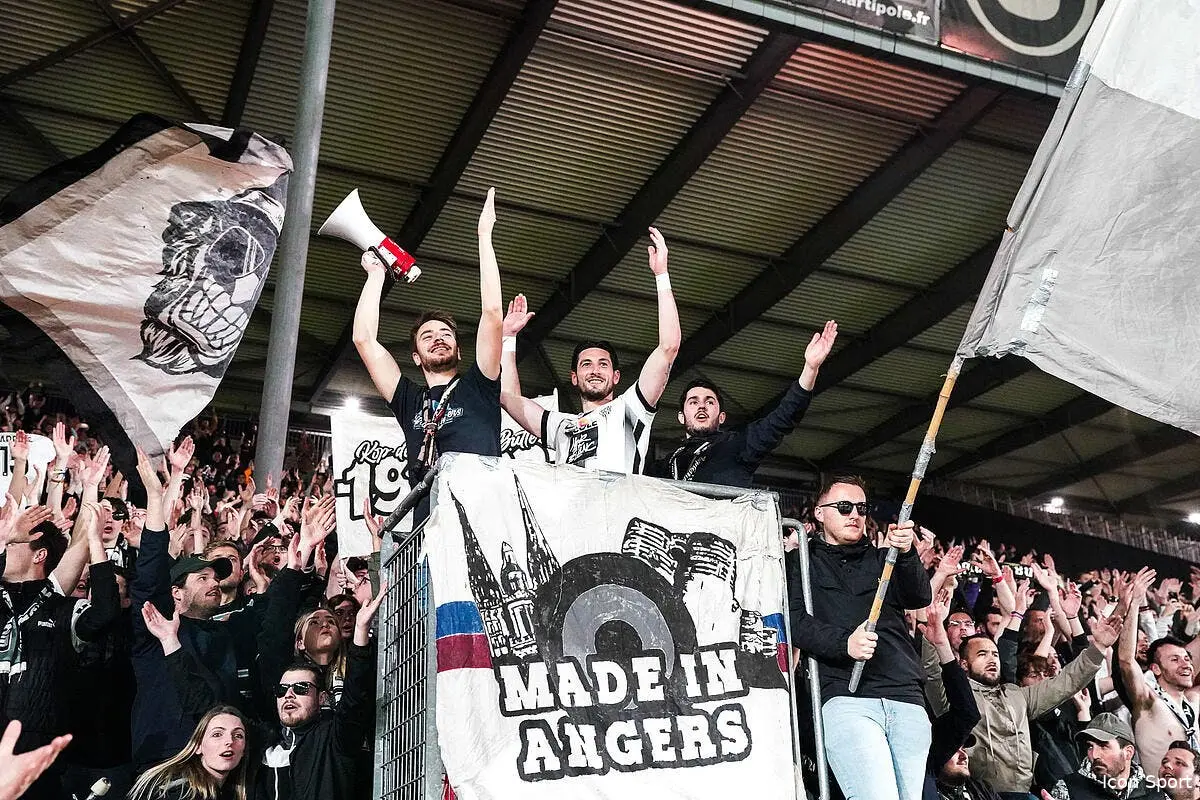 L2 : Angers en Ligue 1 à la place de l'ASSE, Troyes en National