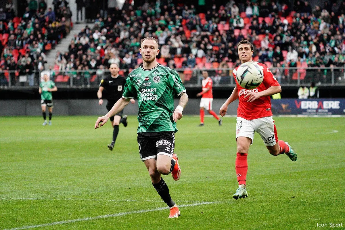 L2 : L'ASSE enfonce VA et devient dauphin d'Auxerre