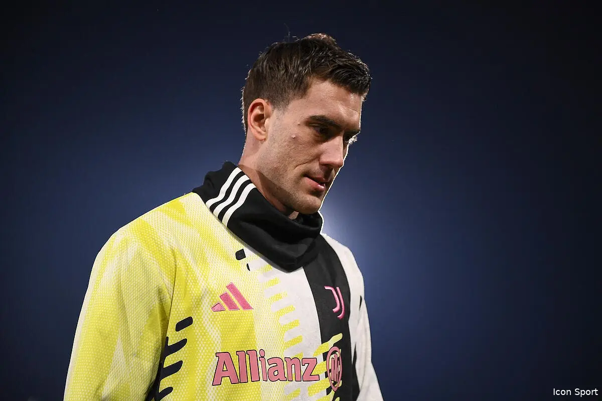 Vlahovic au PSG dans un deal explosif