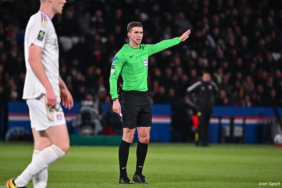 La Ligue 1 place ses arbitres sur écoute