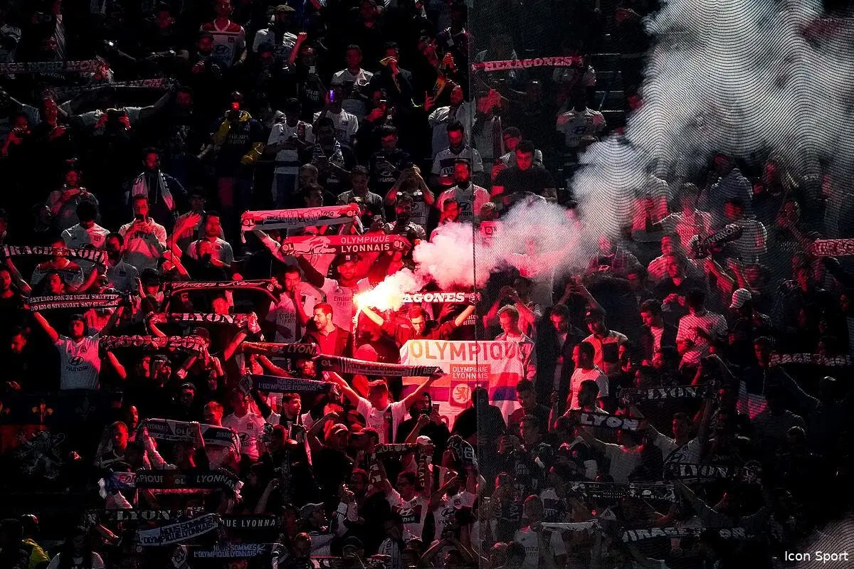 la maman du jeune fan blesse blame le psg et felicite l ol icon 19092021 pf10102 324341