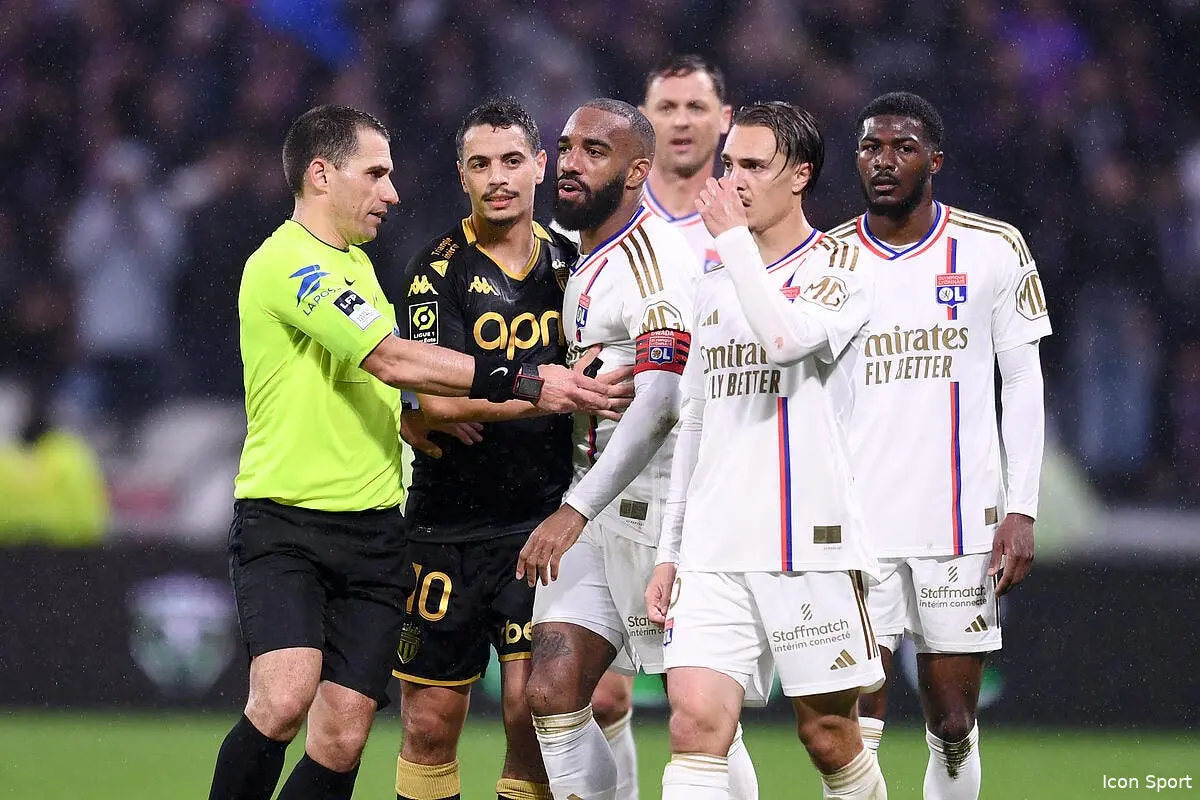 Les arbitres montent le son, Riolo les démonte