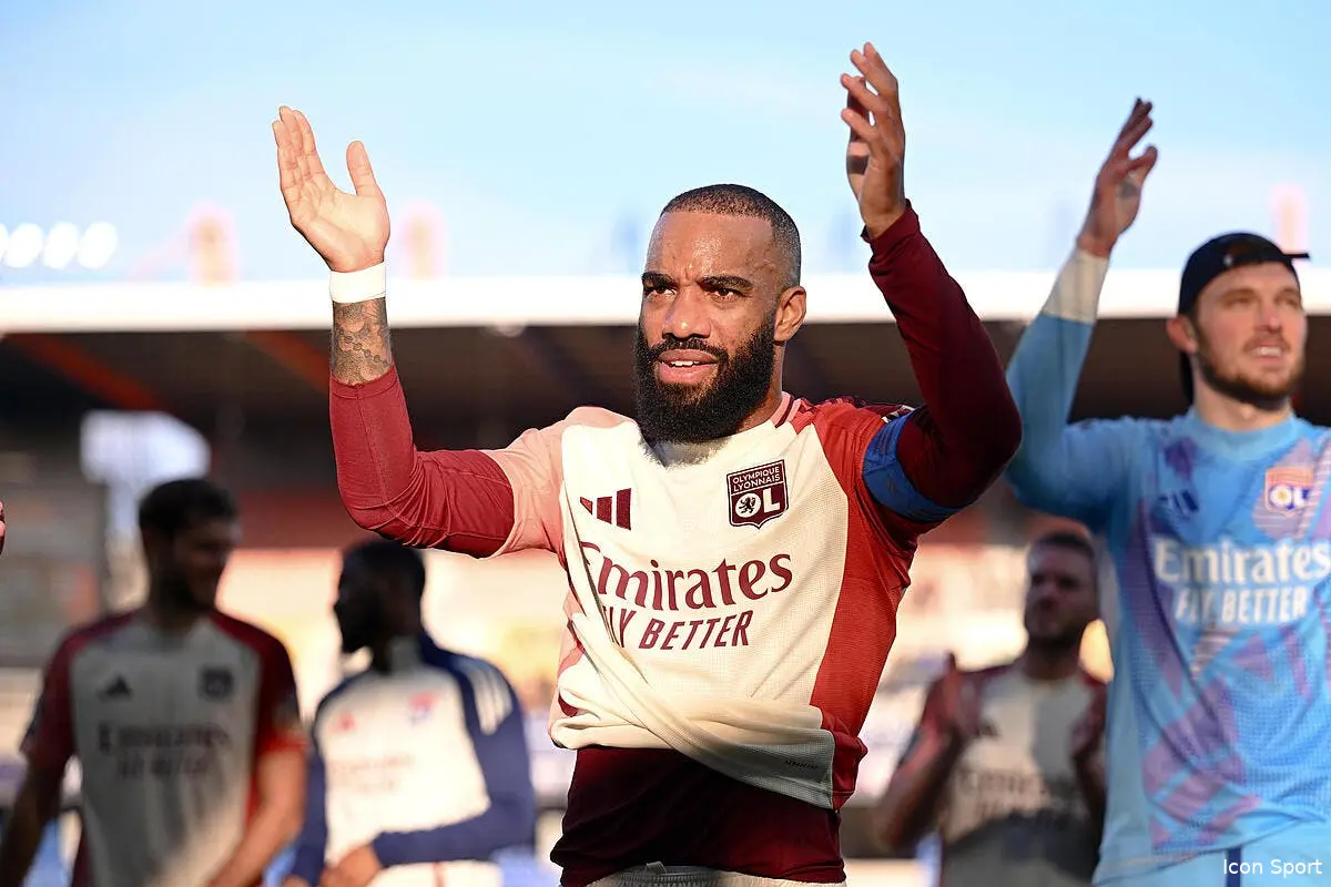 Lacazette a Jean-Pierre Papin dans le collimateur