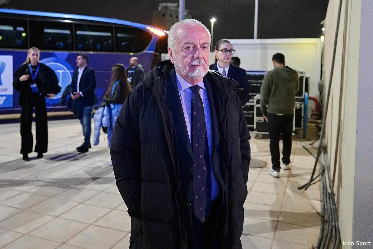 le derapage du president de naples avant le choc contre le barca iconsport 187303 0001 373112