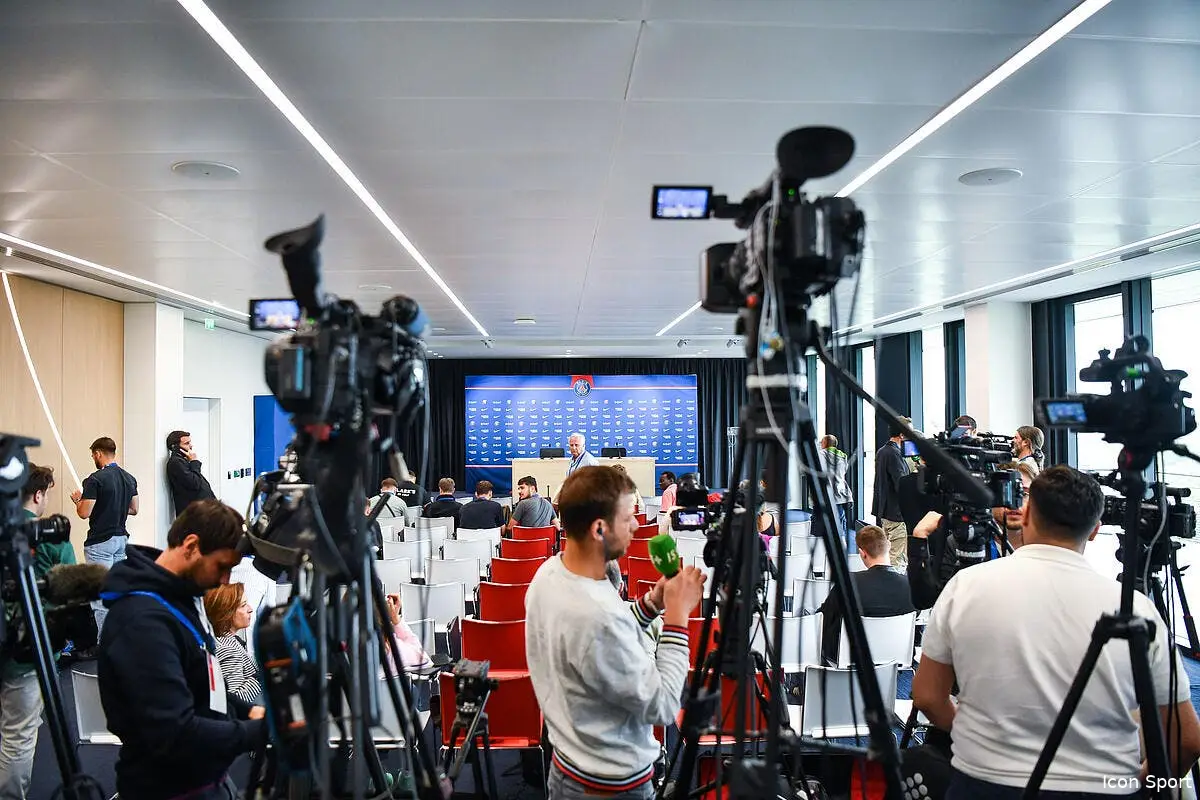 le psg repousse de deux heures sa conference de presse icon ruh 050723 11 19 362449
