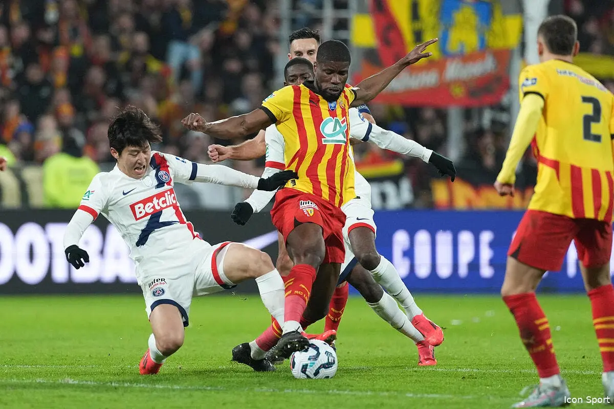 Lens : Danso après Samba, la braderie continue