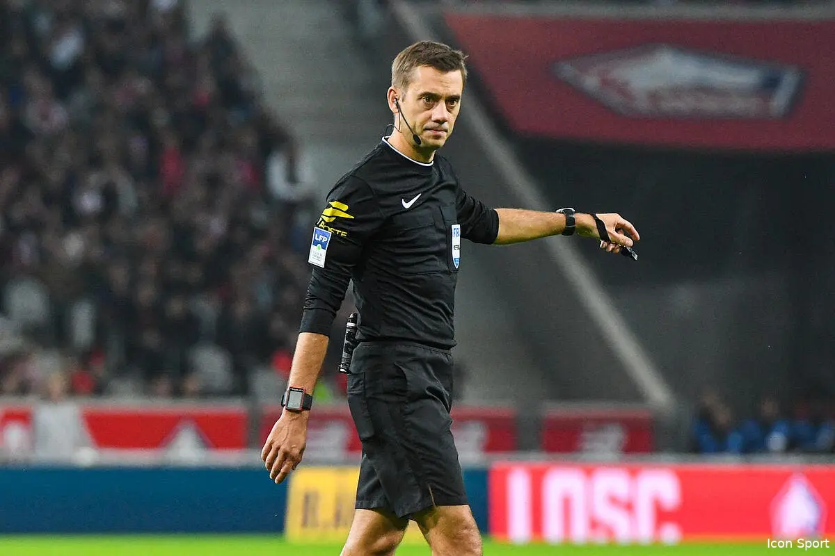 L1 : Les arbitres inattaquables sur leur salaire