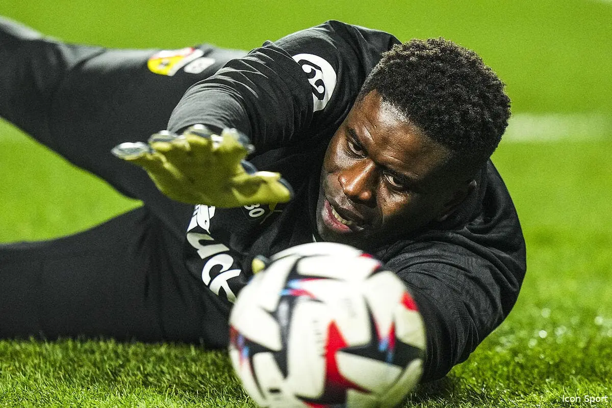 mandanda c est fini rennes fait signer brice samba iconsport 247169 0033 385982