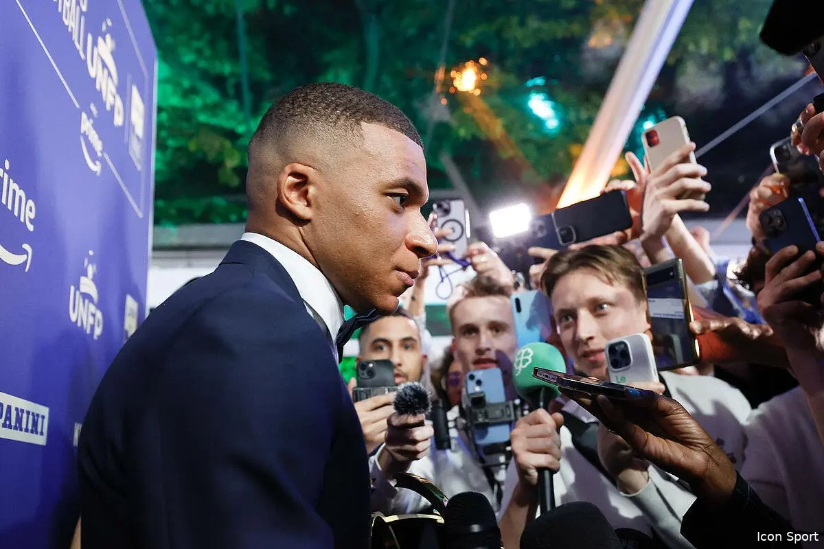 mbappe a le coup de foudre elle gagne 90 000 followers iconsport 222100 0706 376181