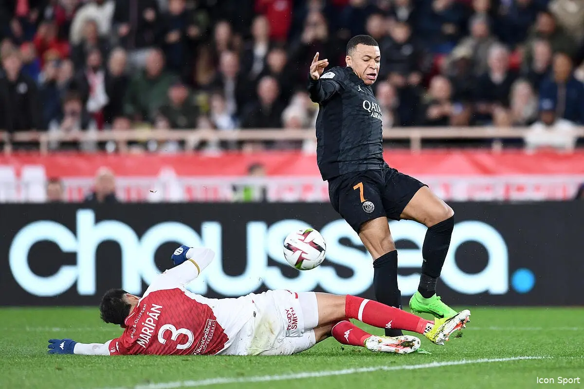 Mbappé remplacé à la mi-temps de Monaco-PSG, polémique annoncée !