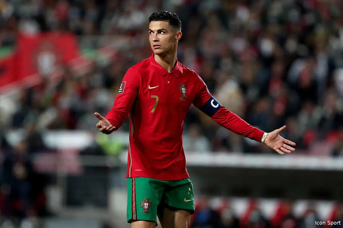 mu zidane en sauveur cristiano ronaldo insiste icon 004355 0009 328159