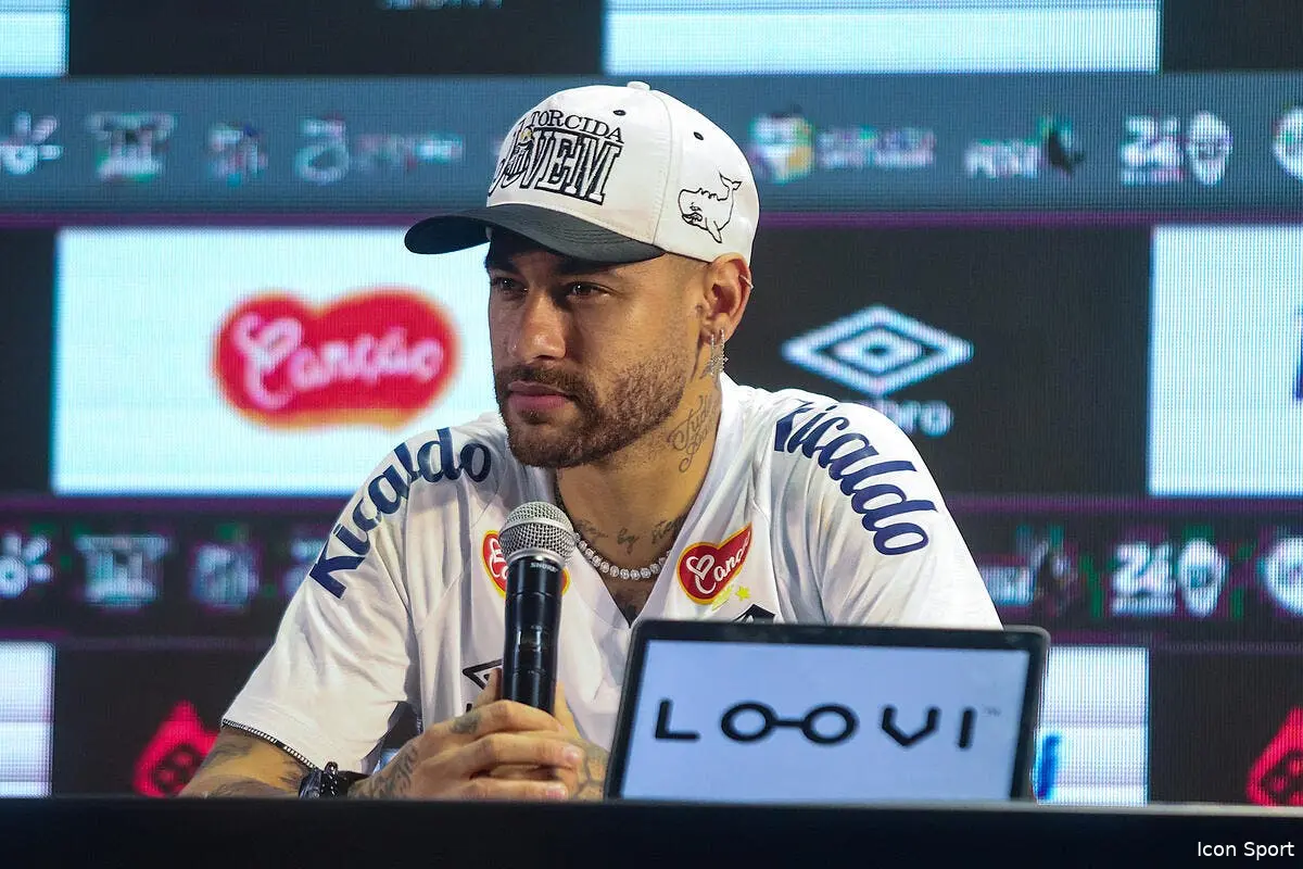 Neymar de retour au PSG, il met fin au délire