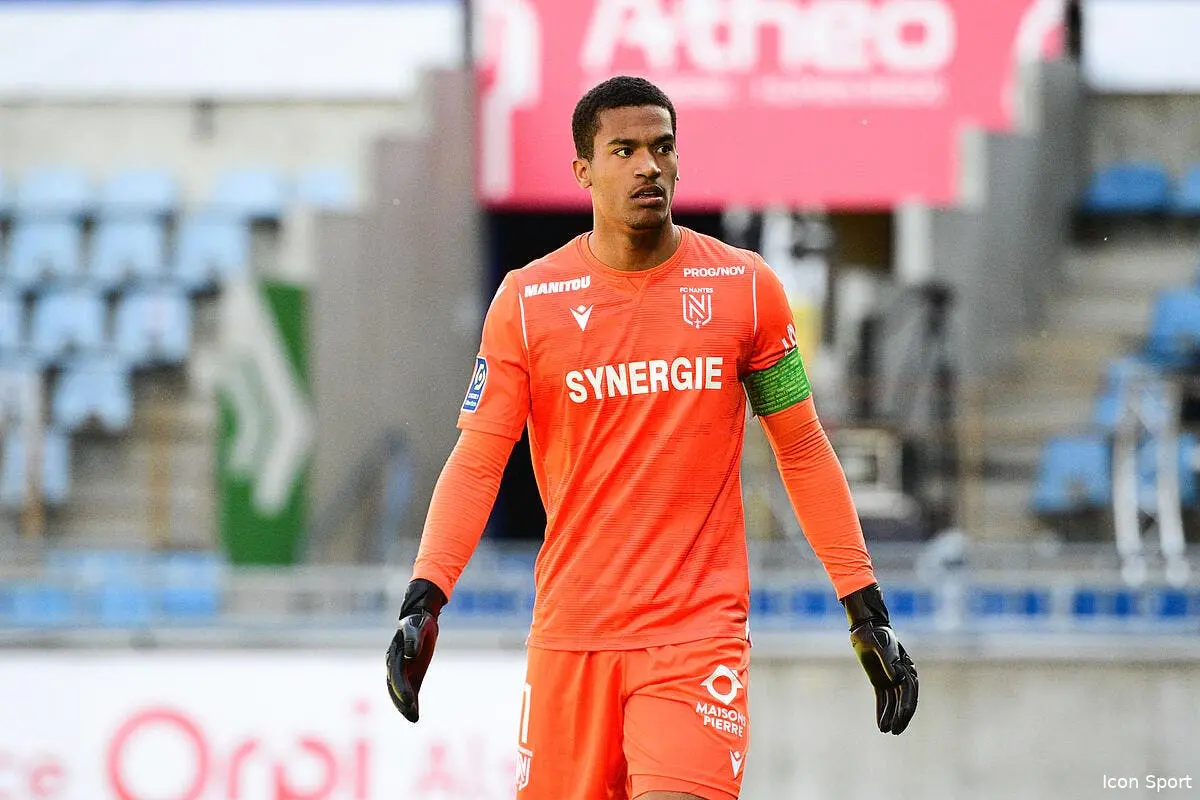 officiel malgre l om alban lafont signe a nantes icon sb1 9127 312855