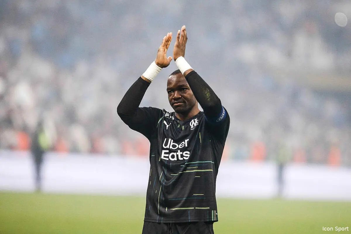 officiel mandanda est le nouveau gardien de rennes icon d1r0531 345021