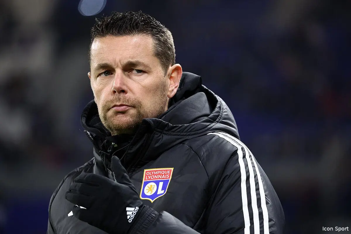 OL : 25.000 euros par match, Pierre Sage déchire l'addition