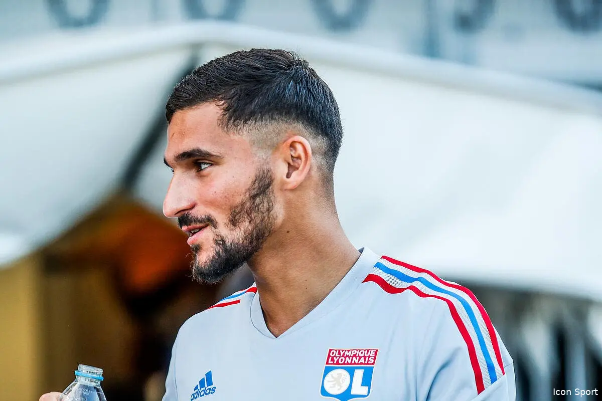 ol aouar dans le meme avion que paqueta sacree surprise l icon 25i9289 348881