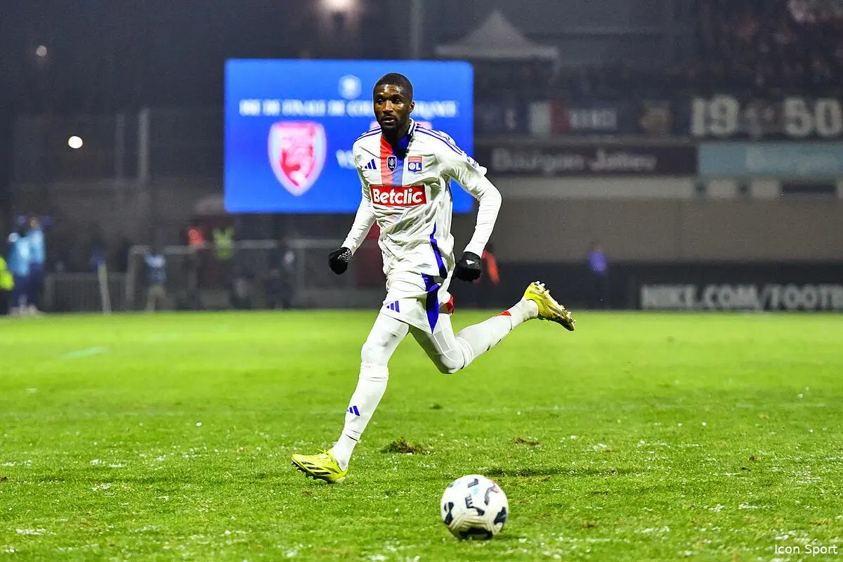 OL : Clinton Mata dans l'avion, coup de théâtre à Lyon ?