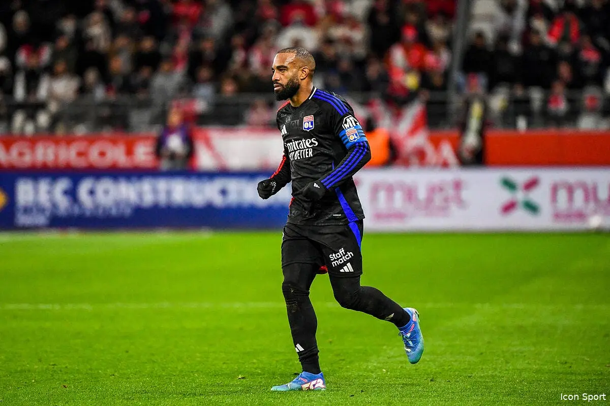 OL : « Très, très nul », Lacazette est sans pitié