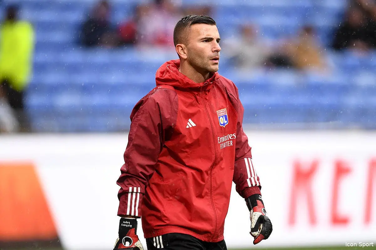 OL : Lopes et un joueur mystère ont tué le vestiaire