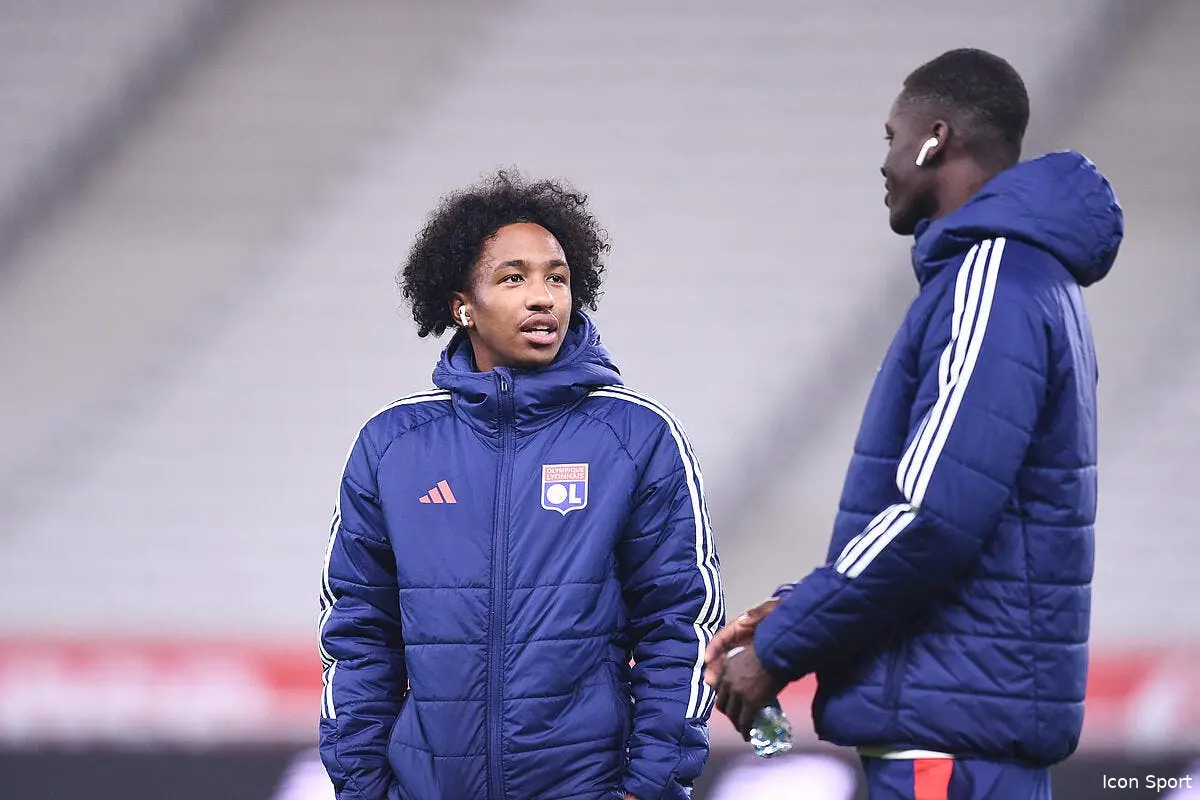 OL : Pierre Sage défie John Textor au mercato