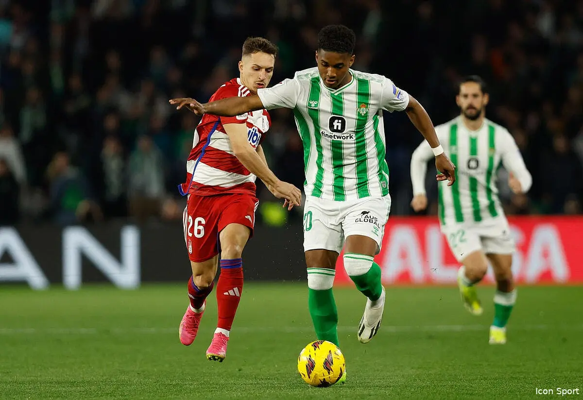 ol textor propose un echange de lateraux au betis icon ecommercefotos ecommerce2 146062887 371336