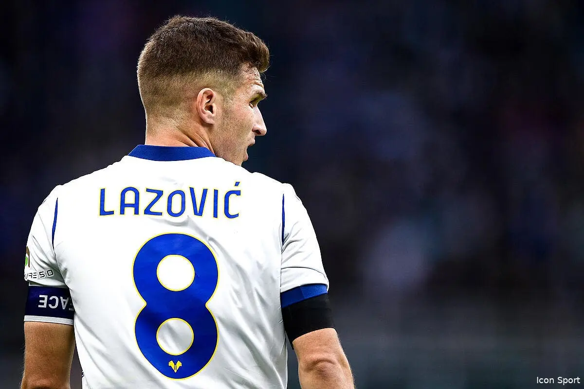 om lazovic un soldat de tudor en approche icon sipausa 38629667 345977