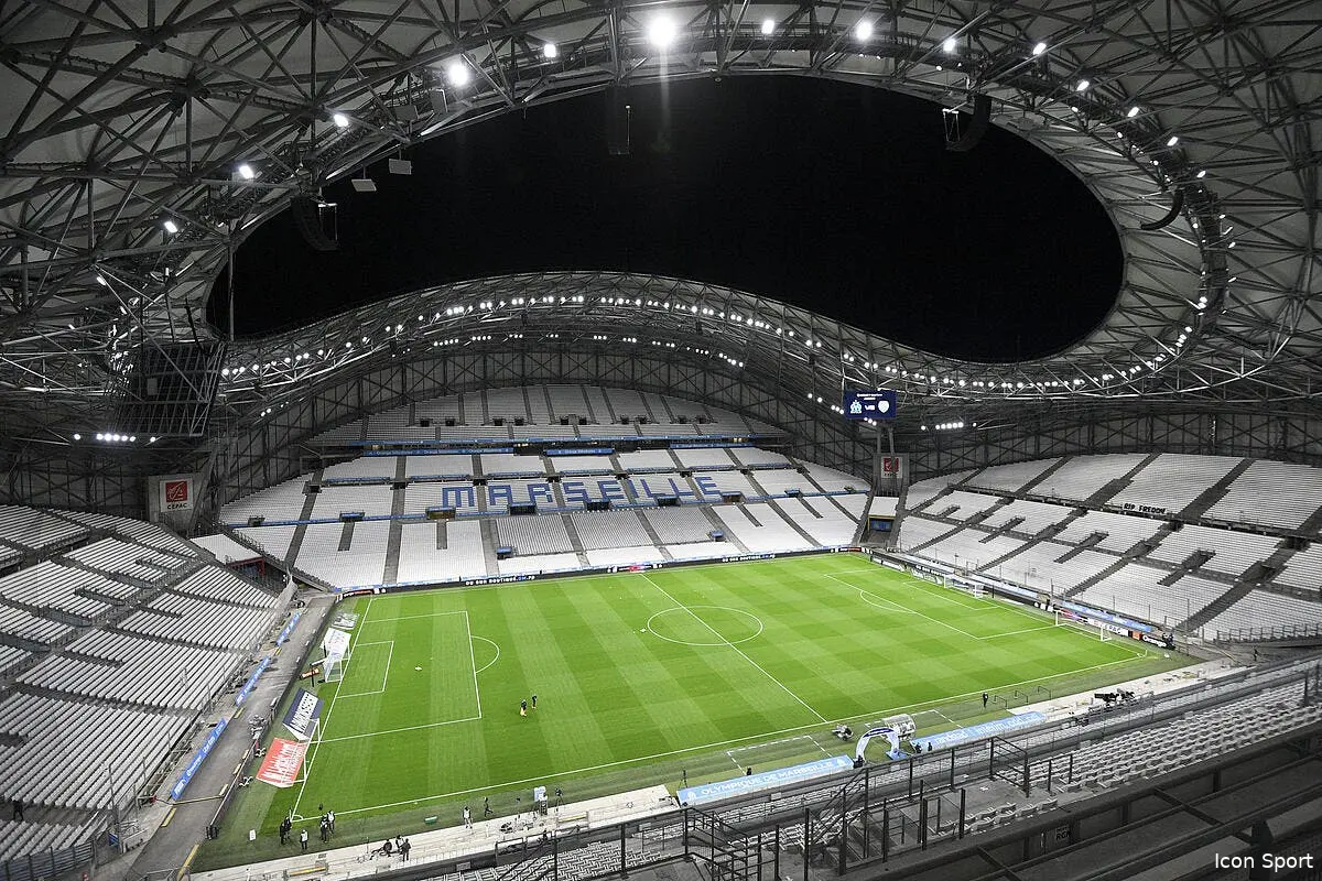om strasbourg les compos 21h sur c decale icon cas8418 341741