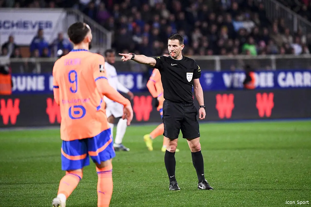 OM : La FFF a envoyé Jérémy Stinat à l'abattoir