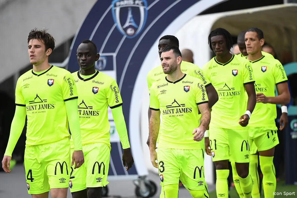 polemique une agression enflamme la ligue 2 icon dib 311020 10 95 307937