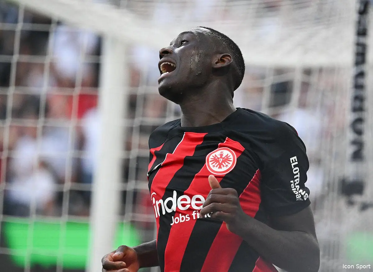 psg kolo muani a la tete a francfort et il le prouve icon 230820 99 899707 dpai 364390