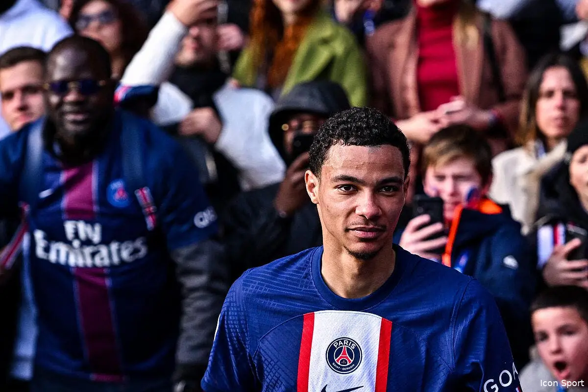 psg les fans envoient les punchlines ekitike prend cher icon bap 190223 93 106 357220