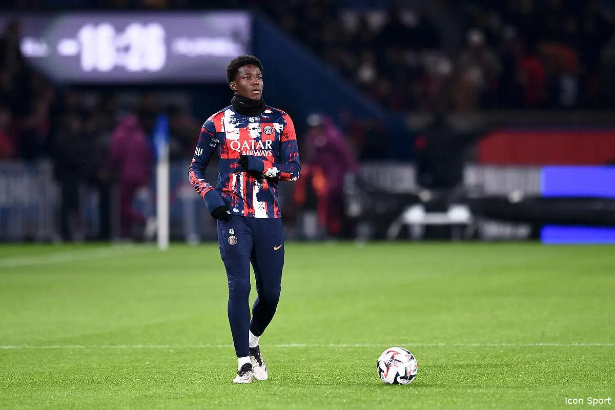 PSG : Luis Enrique lance Axel Tape contre Espaly