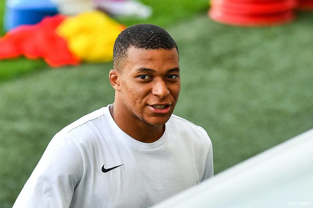 psg mbappe prolongation quasi actee icon bap 200621 93 068 317225