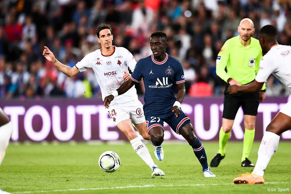psg zero doute gueye est le prochain a partir icon pl5 5555 347425