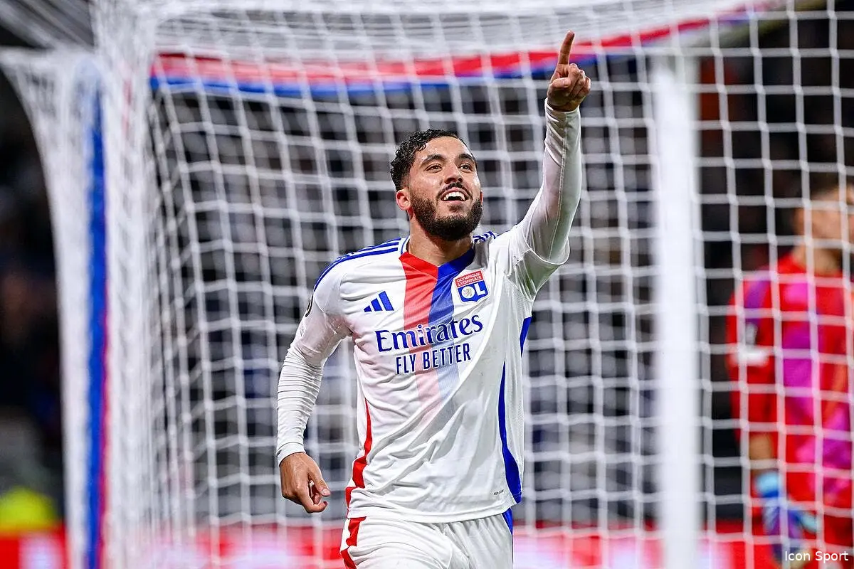Rayan Cherki favori pour remplacer Mo Salah à Liverpool