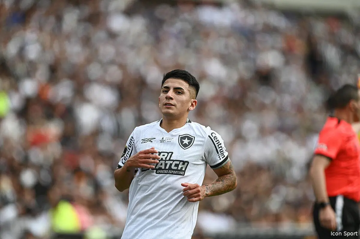 Thiago Almada annonce son arrivée à l'OL !