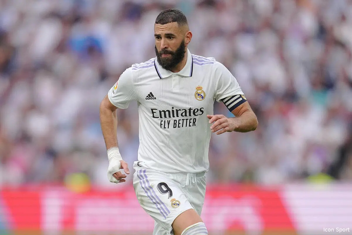tout recent ballon d or benzema n est pas respecte par le real madrid icon ps 221016 789 352527