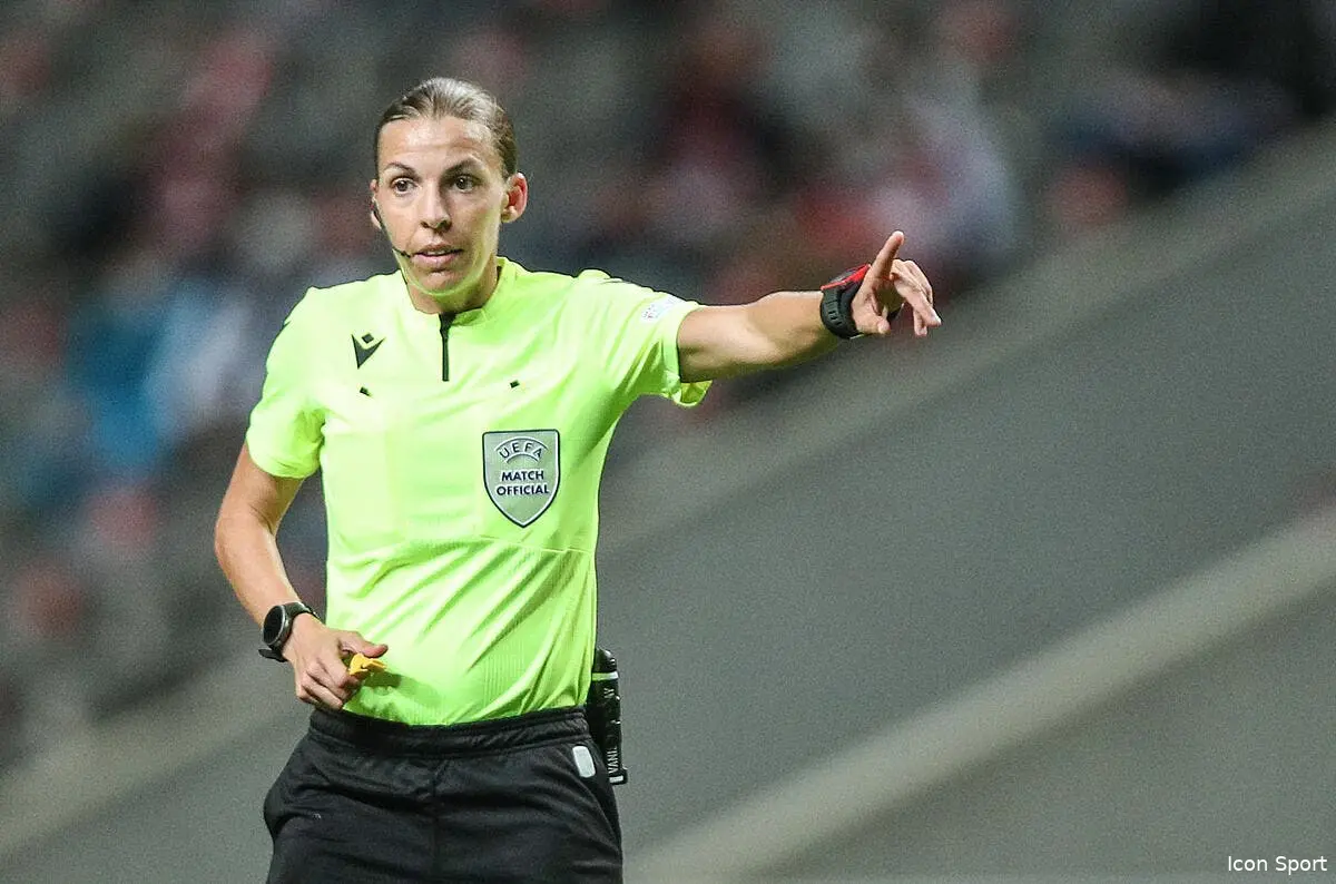 turpin et frappart proteges par la var un scandale arbitral icon ci sports 20210930 41772298 1 332139