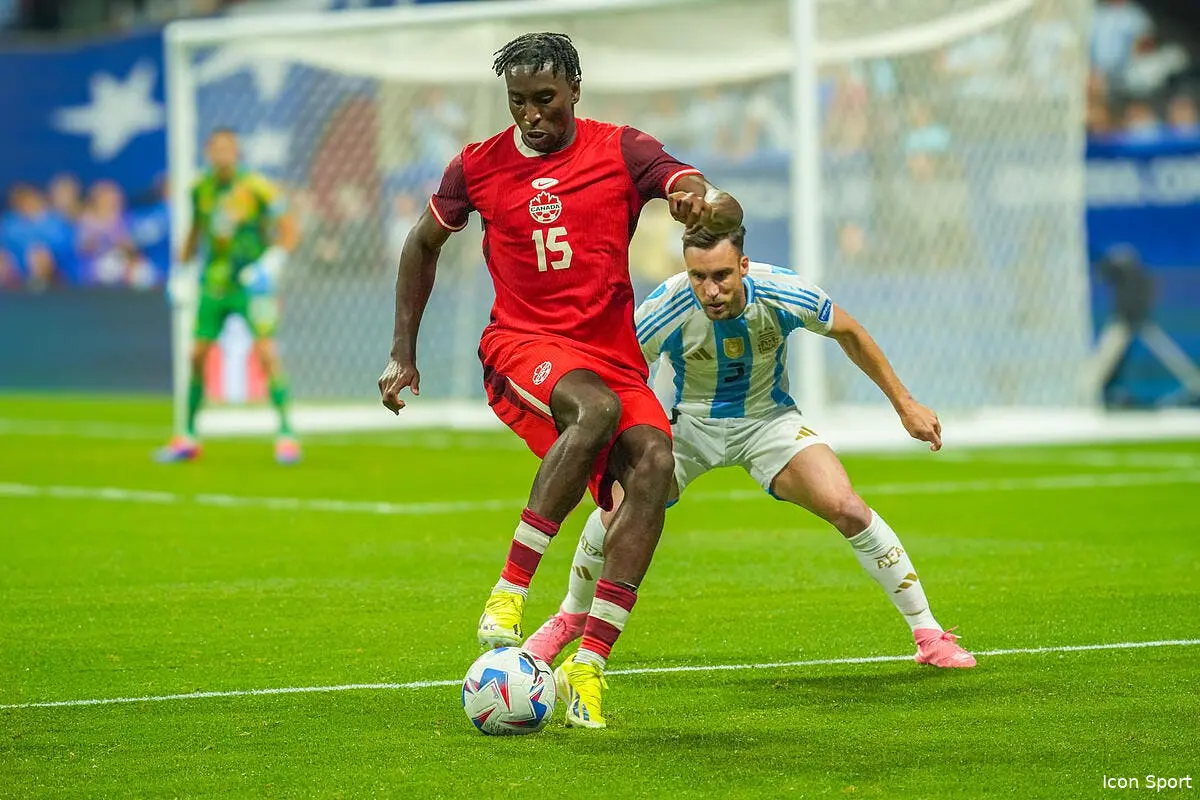 Un international canadien à l'OL, Textor va faire un miracle