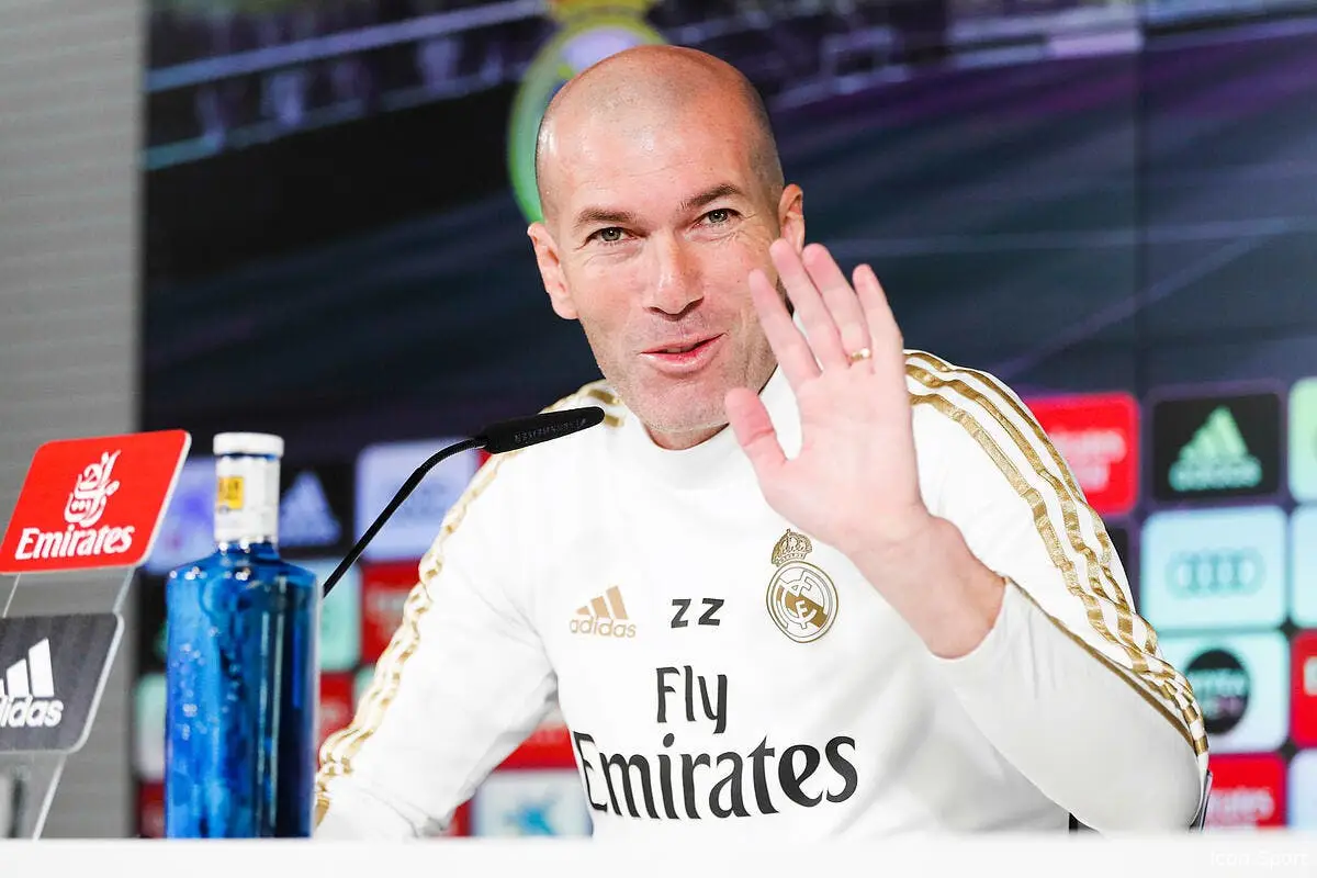 zidane au psg le qatar attend sa reponse icon ecommercefotos ecommerce2 103155489 329753