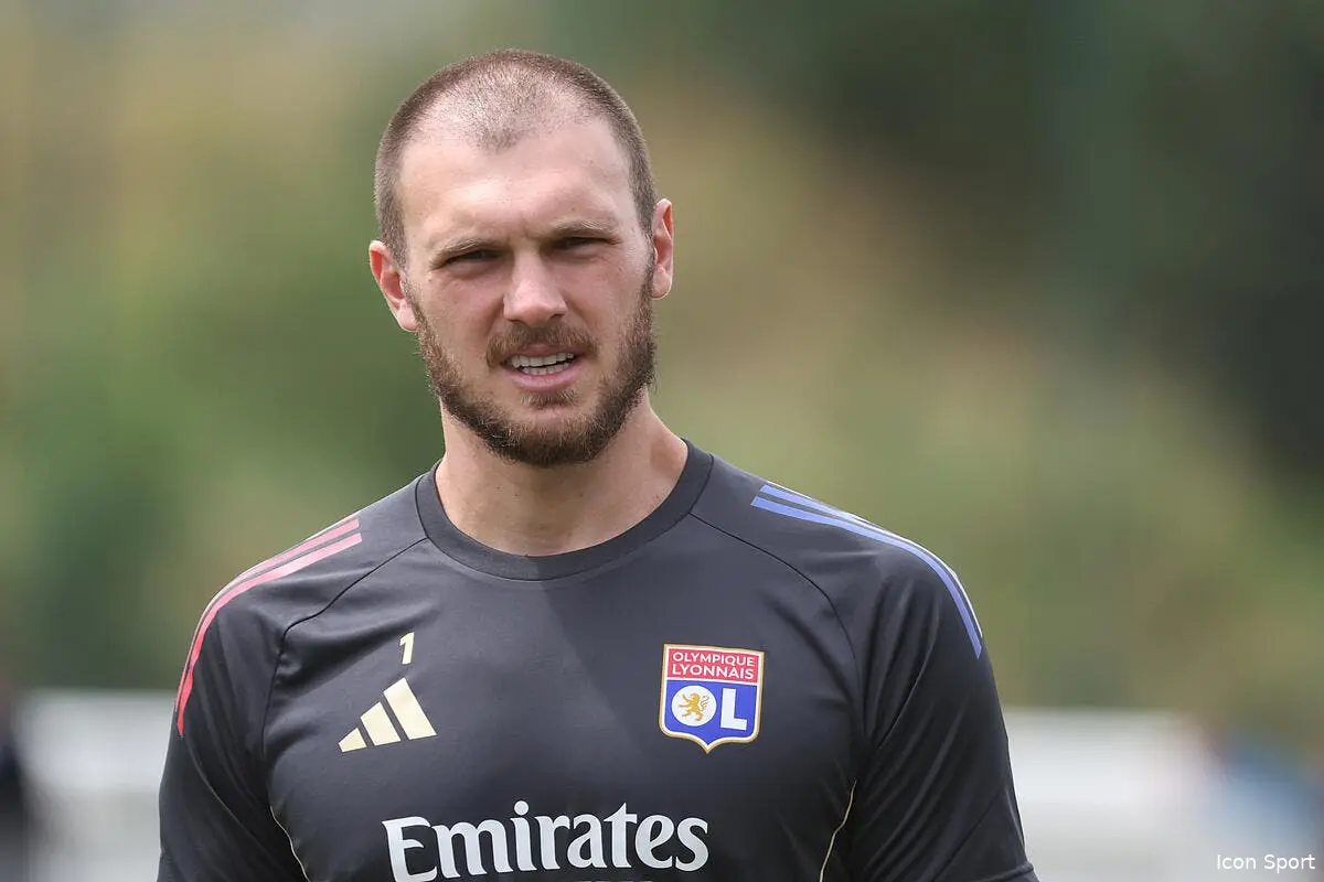 Accord OL-Leeds, Lucas Perri rapporte 16ME à Lyon